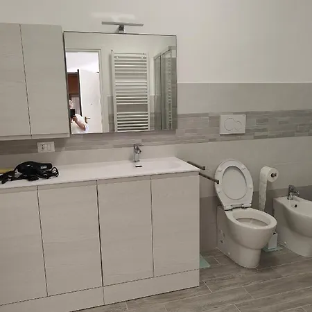Riva Vacanze شقة ريفا ليجوري