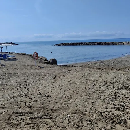Riva Vacanze דירה *